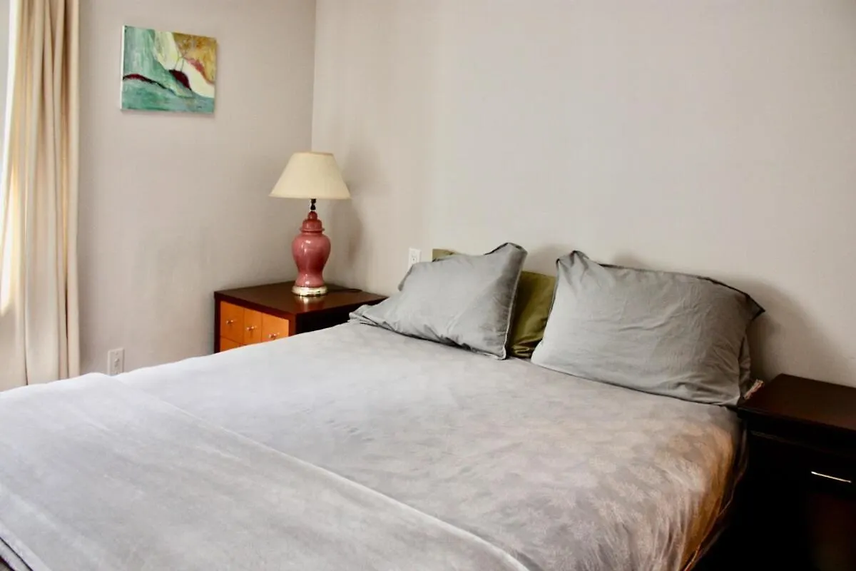 Craftsman Home In Popular East Village Vancouver 0*,  Kanada